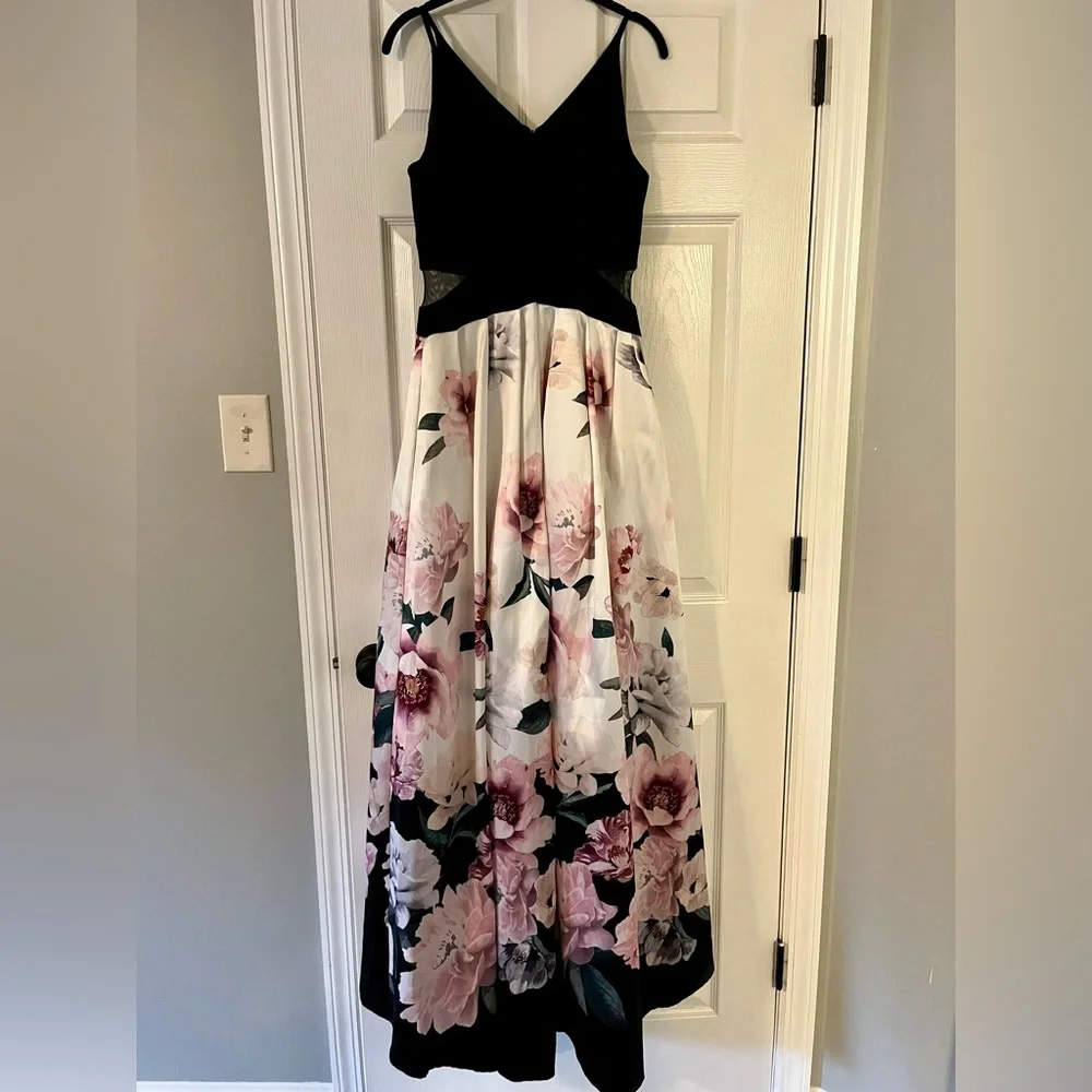 XSCAPE Formal Prom Floor Length Dress/ Gown - Picture 3 of 8